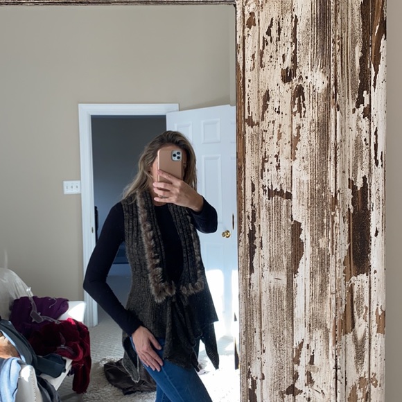 Beautiful vest - Picture 4 of 4